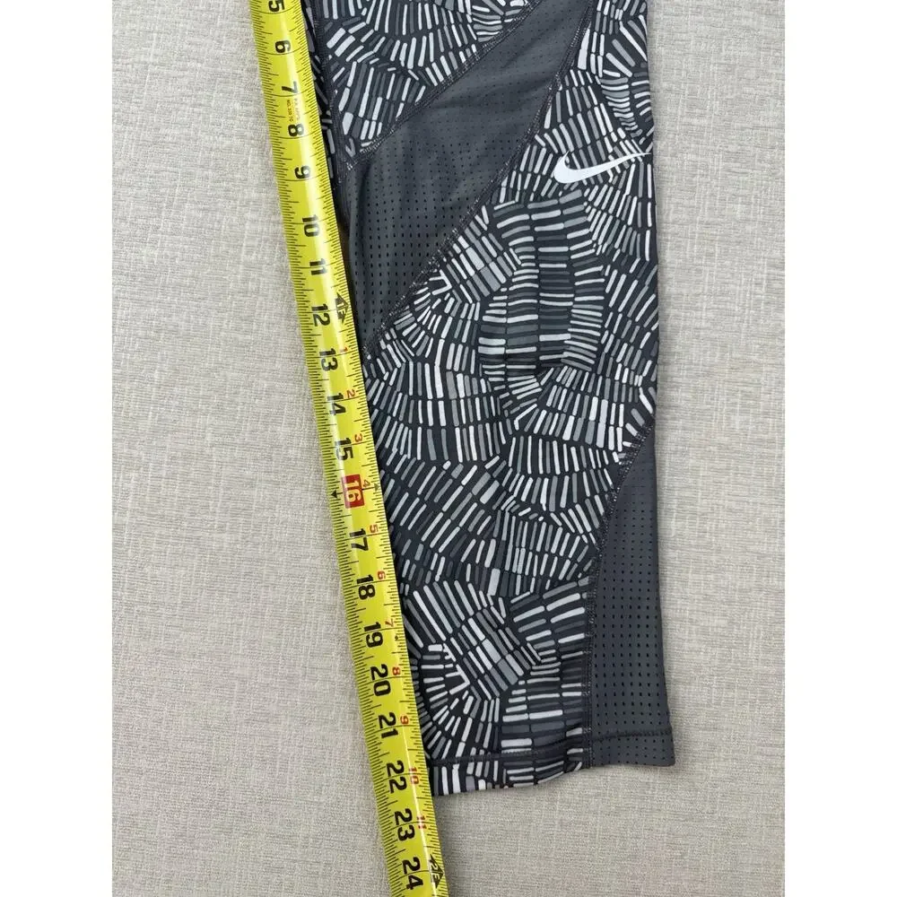 Nike women’s pro